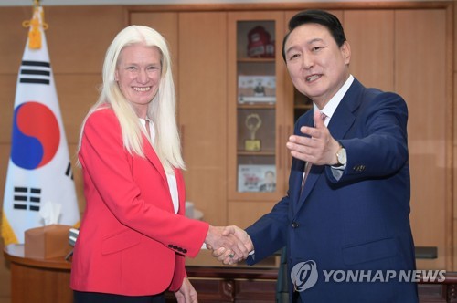 윤석열 당선인, 아만다 밀링 영국 국무상 접견