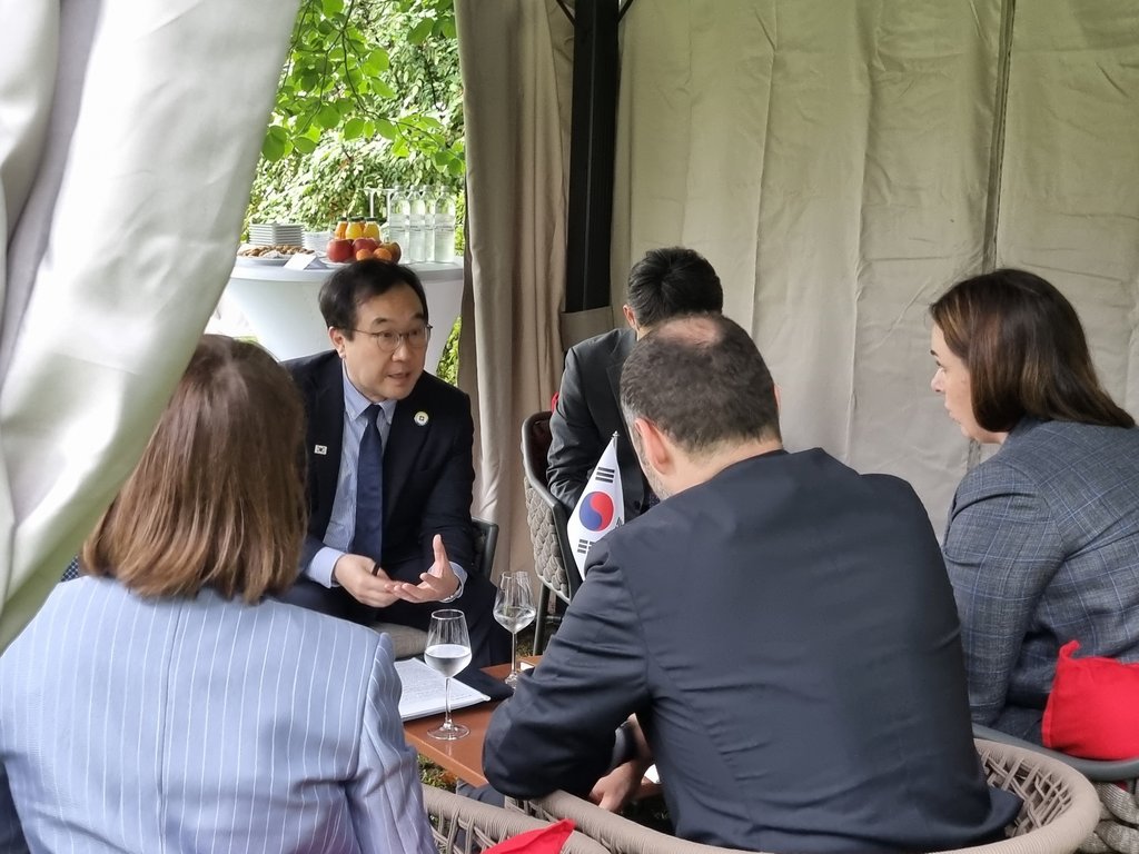 이도훈 외교2차관, 우크라이나 인프라부 장관과 회동