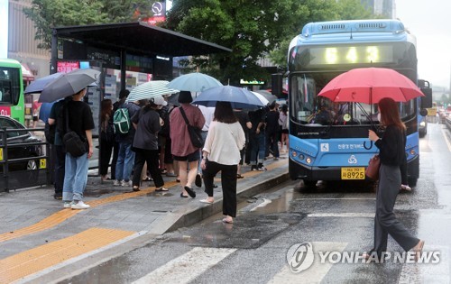 서울 대중교통 증편…지하철 막차 연장은 안해