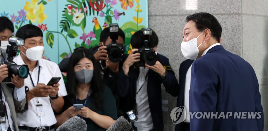 윤 대통령, 출근길 문답