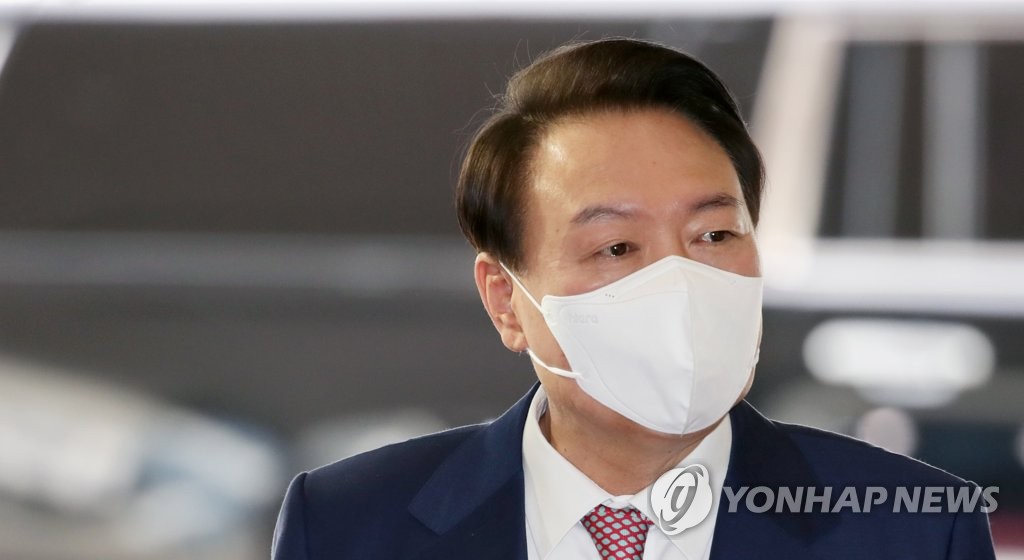 출근하는 윤석열 대통령