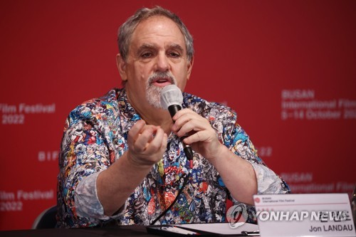 '아바타: 물의 길'로 부산국제영화제 찾은 존 랜도