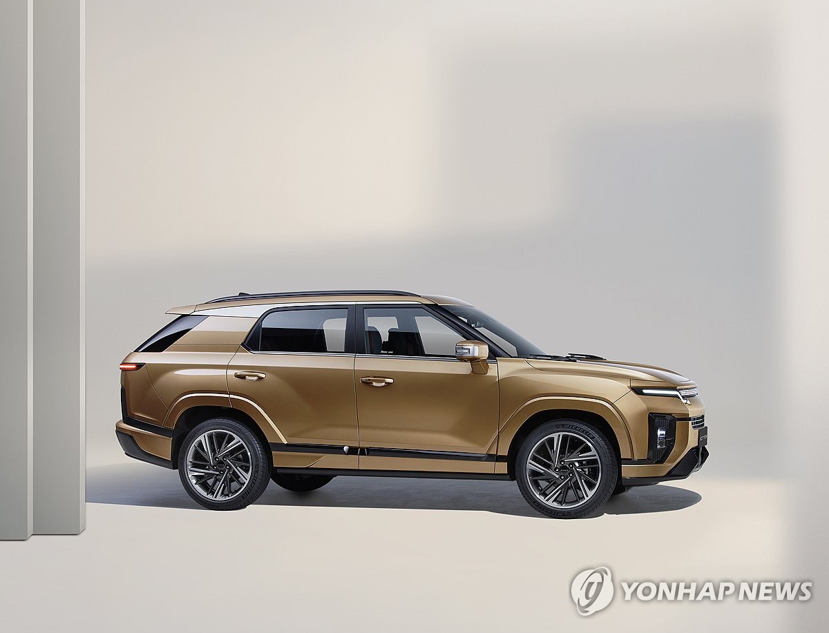 This photo provided by KG Mobility shows the company's Actyon SUV model. (PHOTO NOT FOR SALE) (Yonhap)