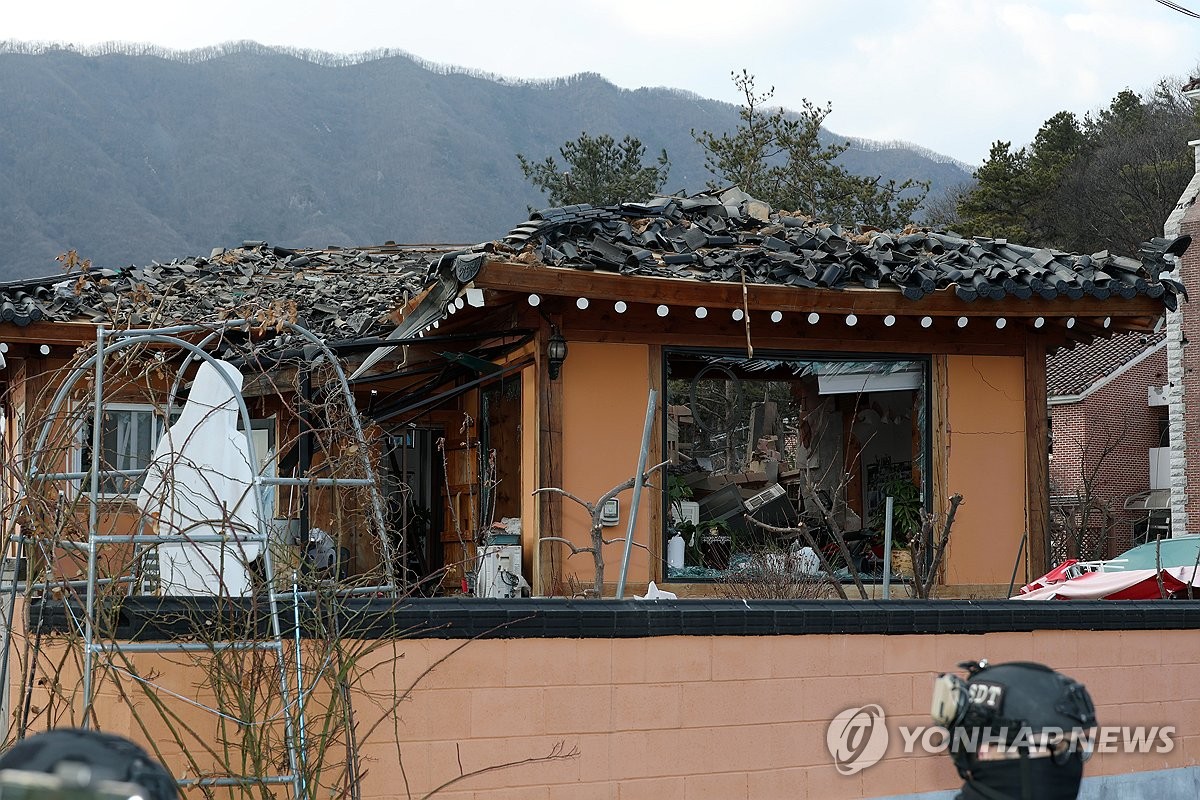 A damaged house is seen following the accidental bombardment of the Jets Fighter Jets of a village in Pocheon, about 40 kilometers north of Seoul, on March 6, 2025 (Yonhap)