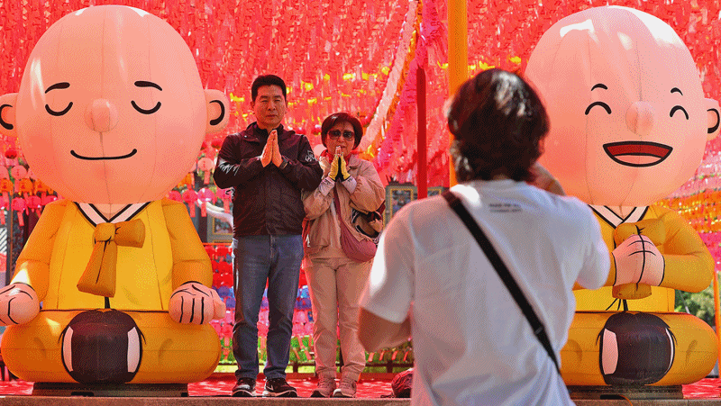 '오색찬란 연등 물결'…전국서 기념하는 부처님 오신날