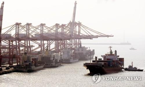 صادرات كوريا الجنوبية ترتفع بنسبة 25.8% في عام 2021 لتصل إلى أعلى مستوى لها على الإطلاق