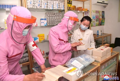 كوريا الشمالية تسجل أقل من 60 ألف إصابة جديدة بالحمى لليوم الثاني