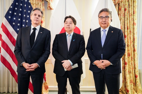 وزراء خارجية كوريا الجنوبية واليابان والولايات المتحدة في ميونخ