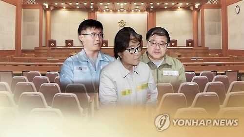 左起依次为郑虎成、崔顺实、安钟范。（韩联社）