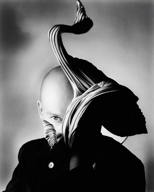 【Nick Knight:photographien 1994-2009】新品 Exhibition shows rare works from visionary photographer Nick