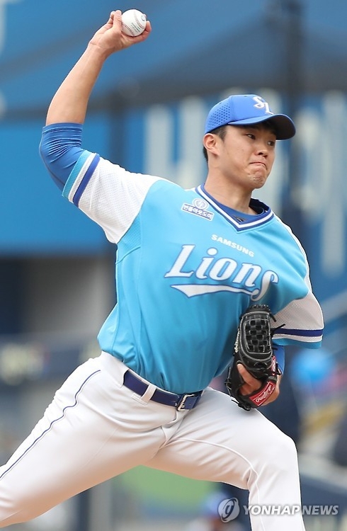 In this file photo taken on Sept. 11, 2016, Jang Pill-joon of the Samsung Lions pitches against the NC Dinos in their Korea Baseball Organization game at Daegu Samsung Lions Park in Daegu. (Yonhap)
