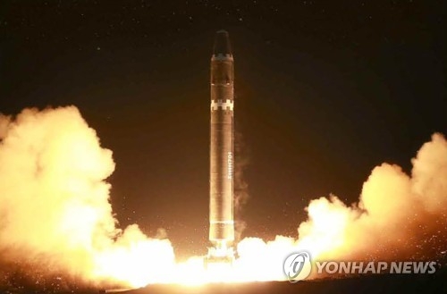 This photo, carried by North Korea's main newspaper Rodong Sinmun, on Nov. 30, 2017, shows the launch of a Hwasong-15 intercontinental ballistic missile a day earlier. (For Use Only in the Republic of Korea. No Redistribution) (Yonhap)
