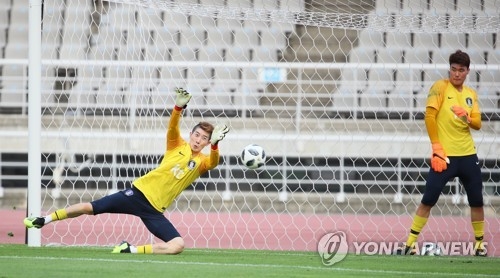 Young goalkeeper honored to compete with World Cup custodian for Asian Games job