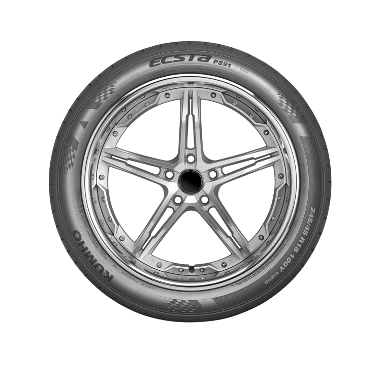Kumho Tire's ECSTA PS91 high-performance tire (Yonhap)