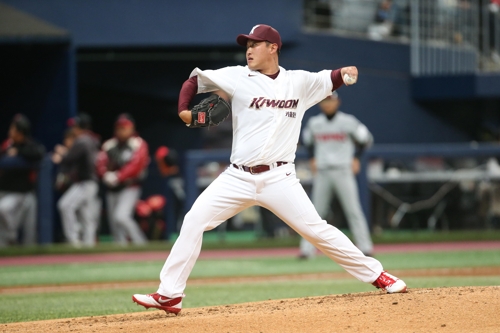  Ex-minor league prospect eager for fresh start in S. Korea, with old delivery