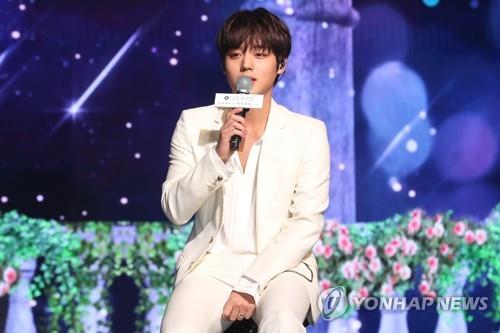 Former Wanna One member Park Ji-hoon launches his first solo album in a media showcase on March 26, 2019. (Yonhap)