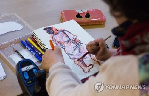 7 in 10 artists earn less than 1 million won a month: gov't report