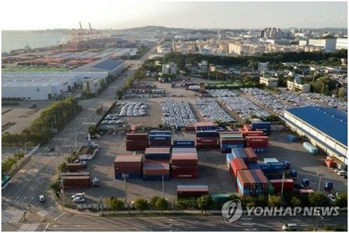 (2nd LD) S. Korea's exports drop 8.7 pct in first 20 days of April