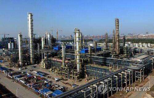This undated photo shows SK Global Chemical Co.'s plant in Wuhan, China (PHOTO NOT FOR SALE). (Yonhap)