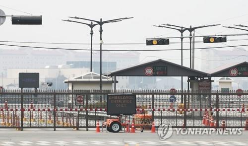 Seen here is a gate of the U.S. base Camp Humphreys in Pyeongtaek, south of Seoul. (Yonhap) 