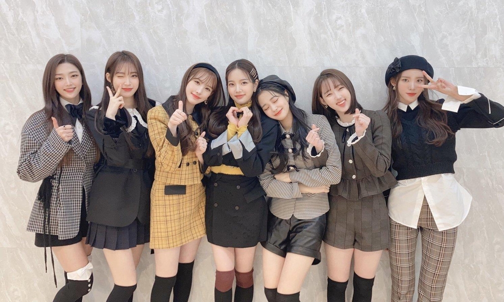 This photo, posted on the official Twitter account of Weekly on Dec. 6, 2020, shows the rookie girl group. (PHOTO NOT FOR SALE) (Yonhap)