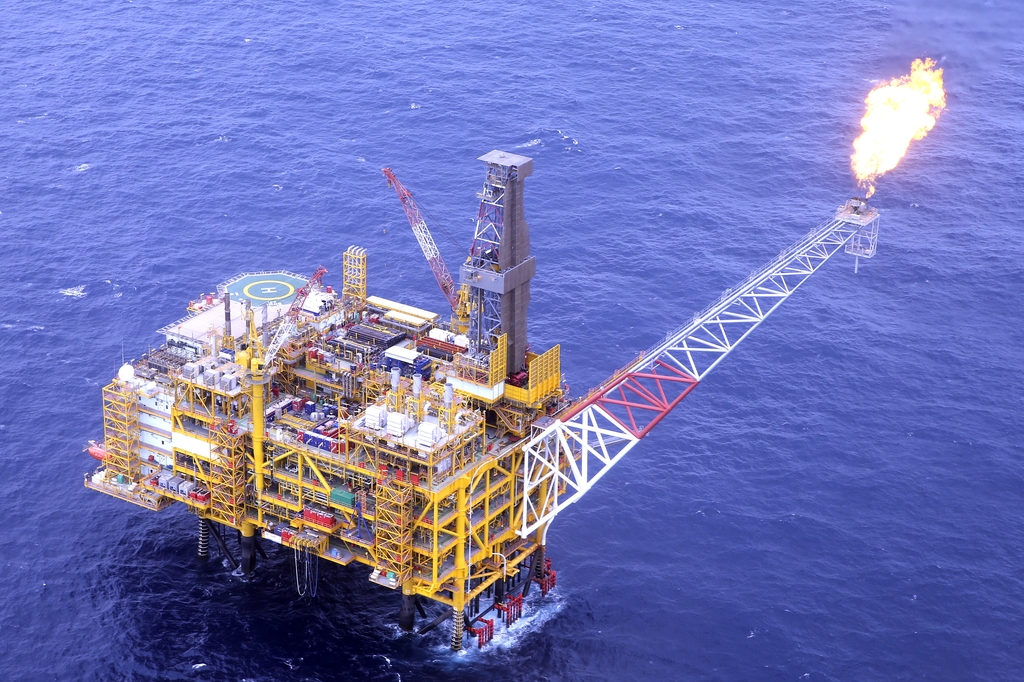 This photo provided by Korea Shipbuilding & Offshore Engineering Co. on Dec. 8, 2020, shows an offshore plant built by the company in 2013 in the Shwe gas field in waters off Myanmar. (PHOTO NOT FOR SALE) (Yonhap)