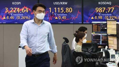 (LEAD) Seoul stocks rebound on tech gains, foreign buying