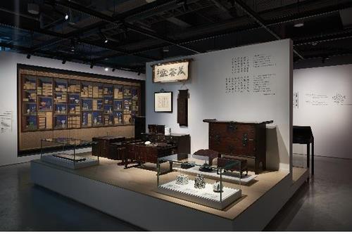 This photo provided by the Seoul Museum of Craft Art shows one of its galleries. (PHOTO NOT FOR SALE) (Yonhap)