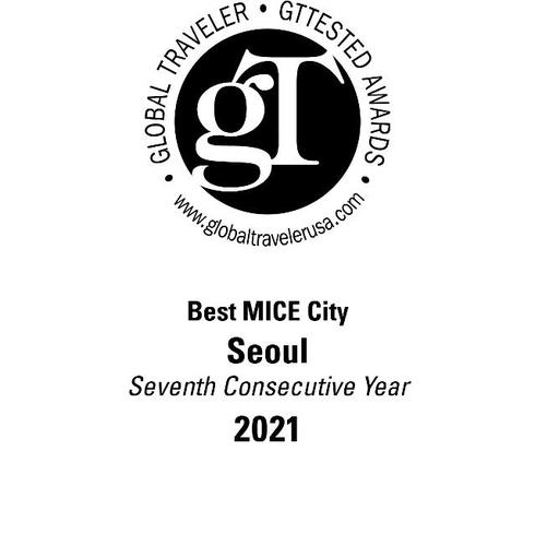 This photo provided by the Seoul Metropolitan Government shows the 2021 Best MICE City award given to Seoul. (PHOTO NOT FOR SALE) (Yonhap)
