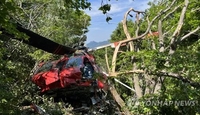 (3rd LD) Pilot killed, 2 others seriously injured in helicopter crash in Geoje