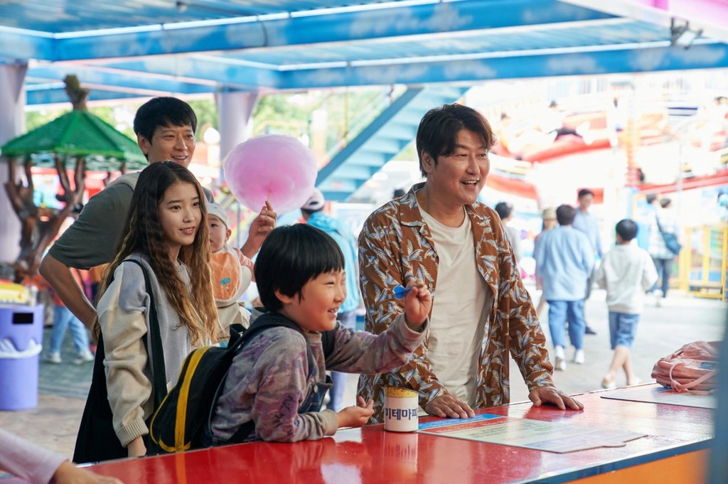 This image provided by CJ ENM shows a scene from "Broker." (PHOTO NOT FOR SALE) (Yonhap)