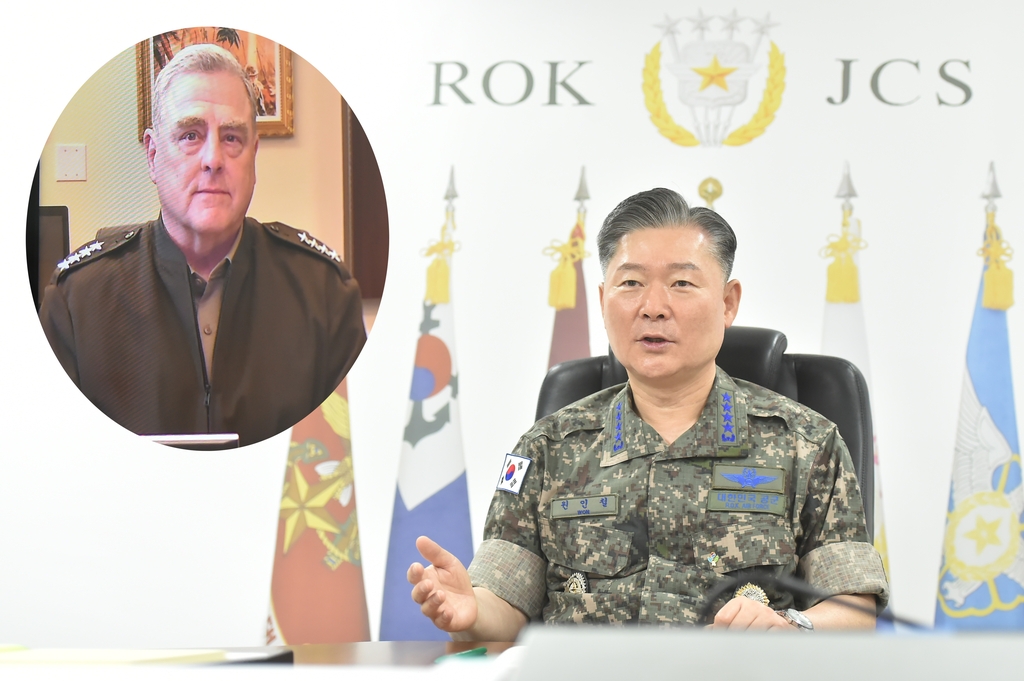Joint Chiefs of Staff Chairman Gen. Won In-choul (R), and his U.S. counterpart, Gen. Mark A. Milley, hold virtual talks on North Korean threats and the alliance on June 23, 2022, in this photo released by Won's office. (PHOTO NOT FOR SALE) (Yonhap)