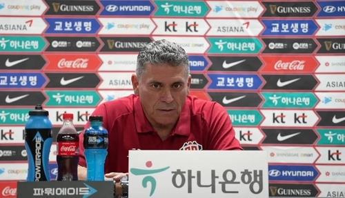 Costa Rica head coach Luis Fernando Suarez speaks during an online interview on Sept. 22, 2022, on the eve of his team's men's friendly football match against South Korea, in this photo captured from the YouTube feed of the interview. (PHOTO NOT FOR SALE) (Yonhap)