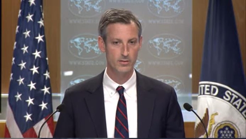 U.S. Department of State Press Secretary Ned Price is seen answering questions during a daily press briefing in Washington on Sept. 26, 2022 in this image captured from the department's website. (Yonhap)