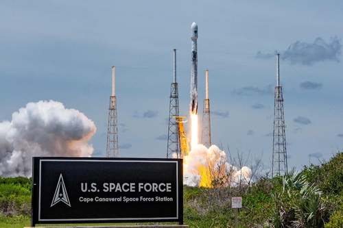 This photo provided by the U.S. Space Force shows the launch of a rocket at the Cape Canaveral Space Force Station in June 2021. (Yonhap)