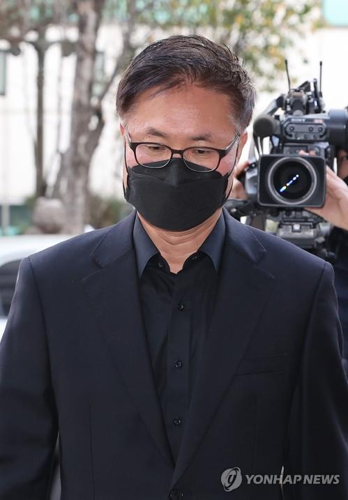 4 police officers attend court hearing on possible arrest over Itaewon crush probe
