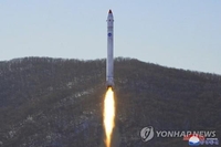(9th LD) N. Korea's attempt to launch 1st spy satellite fails after 'abnormal' flight: S. Korean military