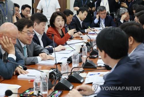 Lawmakers of the legislative subcommittee of the National Assembly's Land, Infrastructure and Transport Committee hold a meeting on M ay 22, 2023. (Yonhap) 