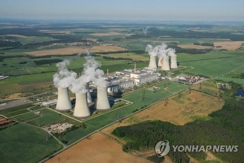 Esta foto de archivo, proporcionada por Korea Hydro & Nuclear Power (KHNP), muestra una unidad de energía nuclear en la República Checa. (FOTO NO A LA VENTA) (Yonhap)