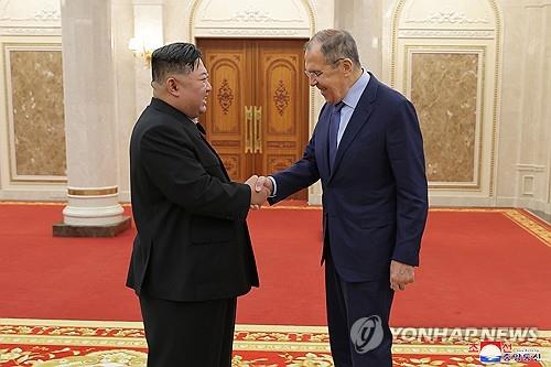 (LEAD) Russian FM to visit N. Korea later this week