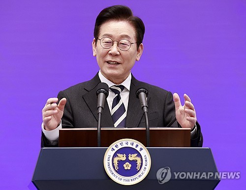 (LEAD) Lee touts securing U.S. consent for nuclear-powered subs as major achievement in summit talks with Trump