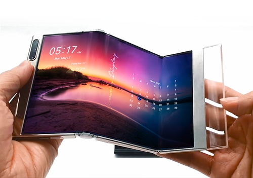 L'écran pliable S-Foldable de Samsung Display doté de la technologie OLED de nouvelle génération. (Photo fournie par Samsung Display. Revente et archivage interdits). 