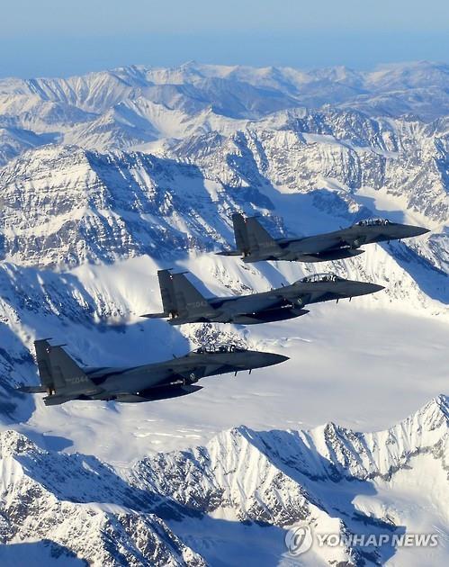 Les avions de combat F-15K qui ont participé aux exercices aériens Red Flag à la base aérienne Eielson, en Alaska, aux Etats-Unis (Photo fournie par l'armée de l'air. Revente et archivage interdits) 