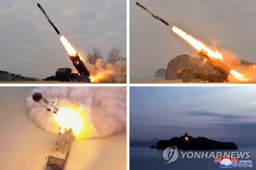 Ces photos publiées par l'Agence centrale de presse nord-coréenne (KCNA) montrent le tir d'essai d'un missile de croisière à longue portée effectué le 25 janvier 2022. (Utilisation en Corée du Sud uniquement et redistribution interdite)