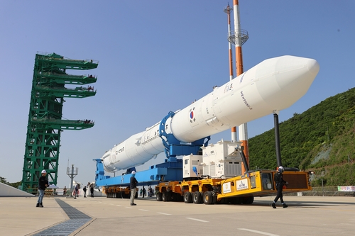 Nuri (KSLV-III) vers le pas de tir