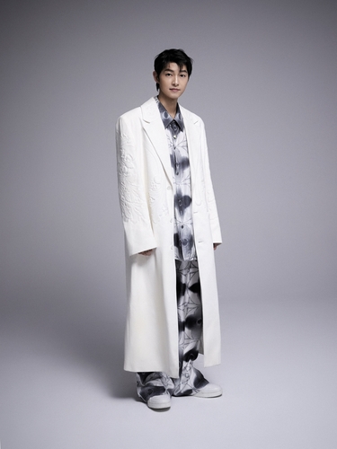 L'acteur Song Joong-ki nommé ambassadeur de marque chez Louis Vuitton