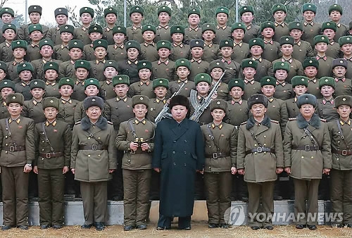 北朝鮮の金正恩氏　今年初めて軍部隊視察