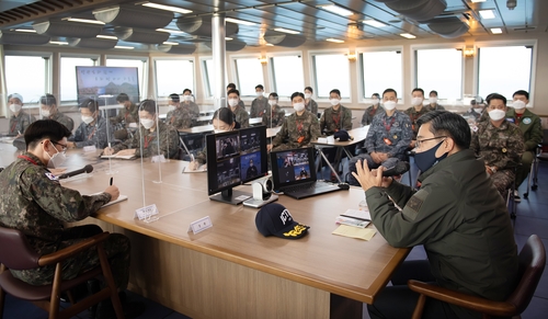 韓国国防相が鬱陵島を訪問　警察トップの独島訪問とは「無関係」