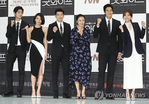 "전도연-유지태 등 1순위 배우들로 꽉꽉"…tvN '굿와이프' - 4