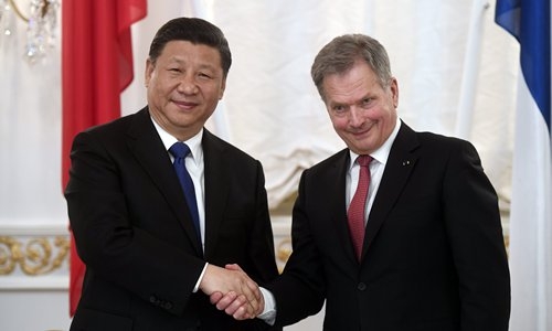 시진핑 중국 국가주석(왼쪽)과 사울리 니니스퇴 핀란드 대통령